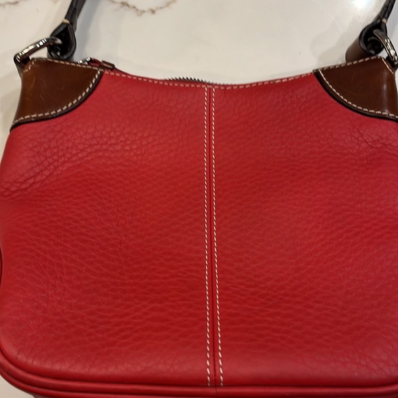 Like New Dooney Bourke Small Red Shoulder/Crossbody Bag. All Weather Leather. - Picture 4 of 16
